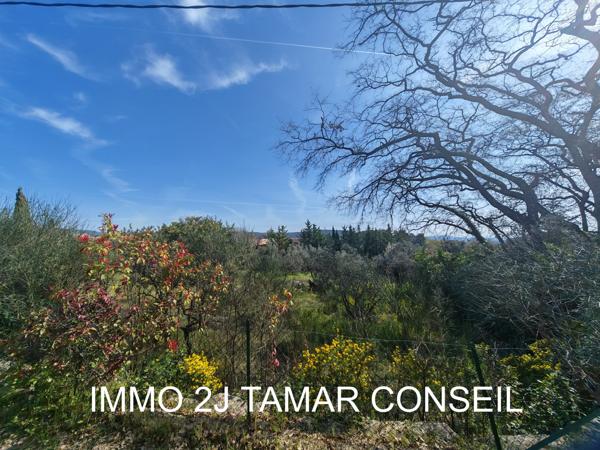 Flayosc (83780) Flayosc – Terrain constructible 800 m²