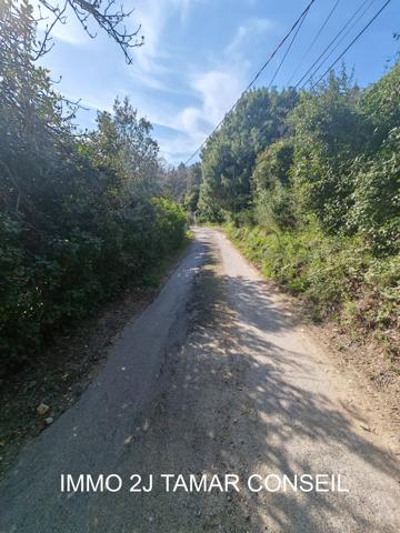 Flayosc (83780) Flayosc – Terrain constructible 800 m²