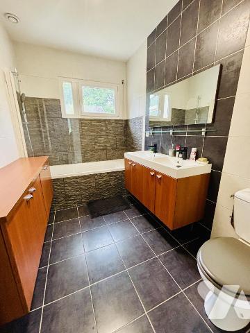 Maison familiale de cinq chambres