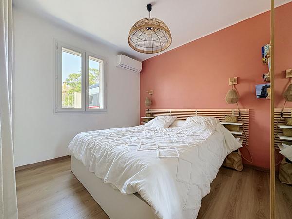 Maison Sarrians 3 pièce(s) 70 m2