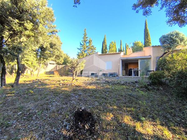 Bastidon domaine naturiste Bélézy type B2 avec jardin et véranda