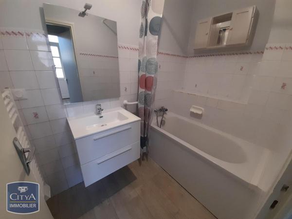 Appartement à louer 1 pièce 31.78m²