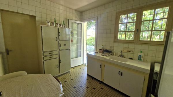 MAISON DE PLAIN-PIED DANS QUARTIER RESIDENTIEL PROCHE BOURG