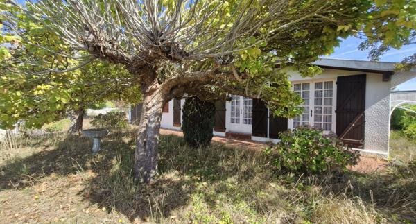 MAISON DE PLAIN-PIED DANS QUARTIER RESIDENTIEL PROCHE BOURG