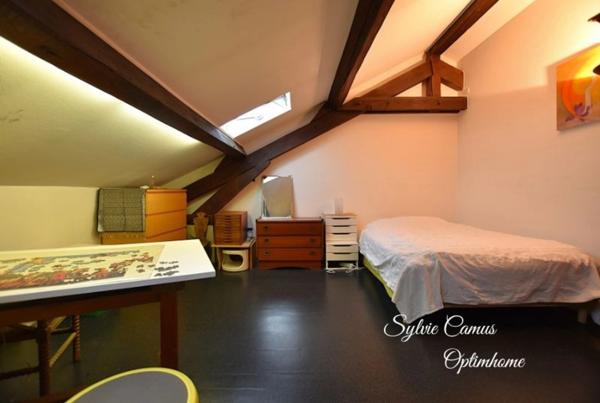 Maison de caractère de  233 m², idéale famille + espace professionnel possible à Sainte-Sigolène