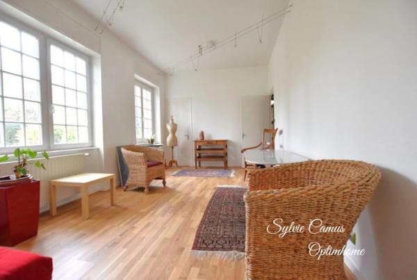 Maison de caractère de  233 m², idéale famille + espace professionnel possible à Sainte-Sigolène