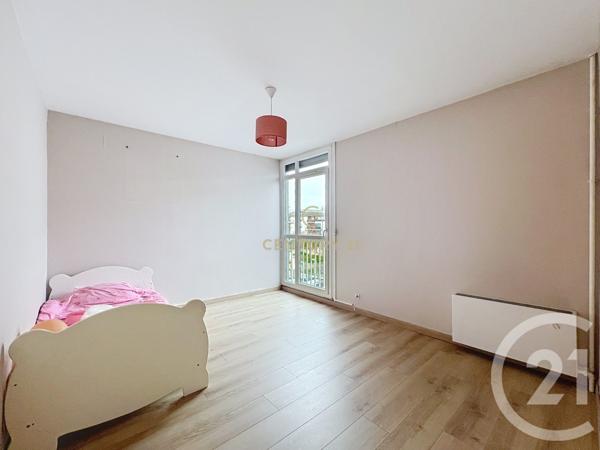 Appartement F4 à vendre  4 pièces - 76,56 m2 NOISY LE GRAND - 93