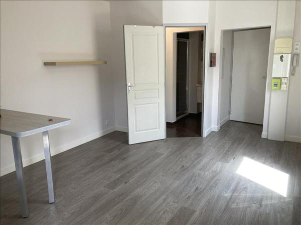 Appartement à louer 565 € CC LA TREMBLADE 2 p 30 m² DPE D