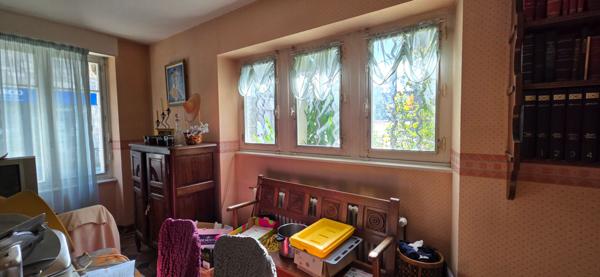 A vendre sur Plancoët Ensemble immobilier mixte ( Habitation et cellule commerciale )