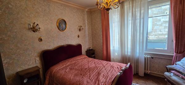 A vendre sur Plancoët Ensemble immobilier mixte ( Habitation et cellule commerciale )