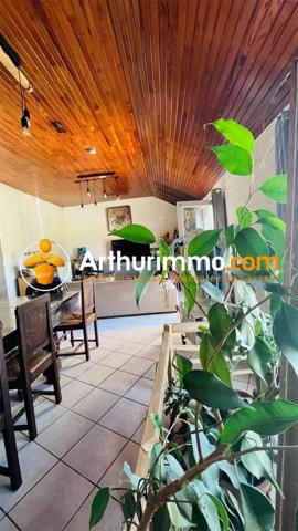 Vente Maison 6 pièces 165 m2 à Edern