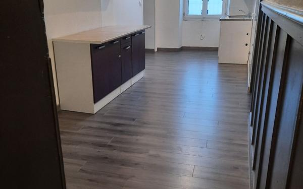 Appartement à vendre    3 pièces • 91 m2 Remoulins