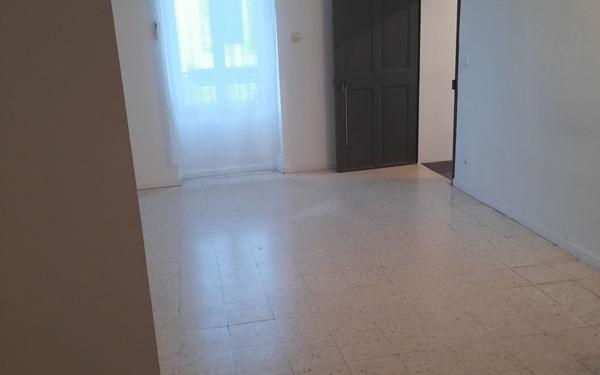 Appartement à vendre    3 pièces • 91 m2 Remoulins