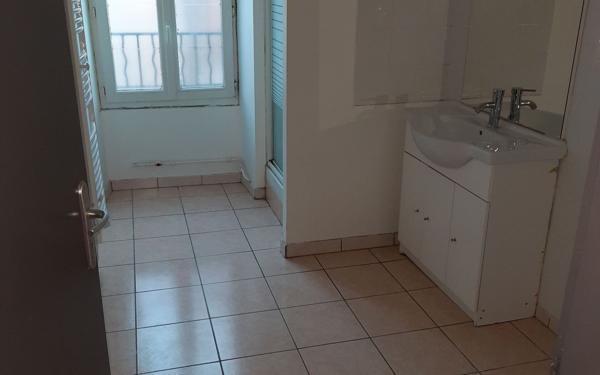 Appartement à vendre    3 pièces • 91 m2 Remoulins