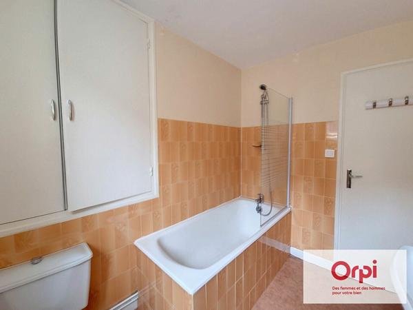 Appartement à louer  2 pièces • 36,89 m2 Néris-les-Bains