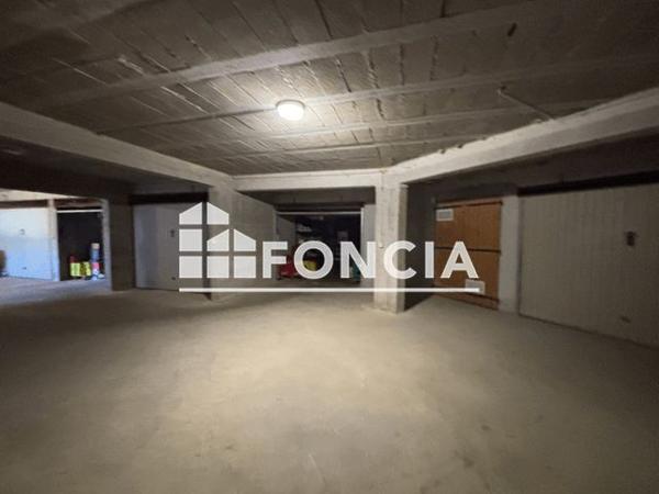 À vendre Local commercial 62 m² - La Londe-les-maures 83250