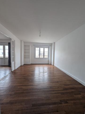 BREST CENTRE/LIBERTE : Grand appartement T6 de 145.76m² Beaux volumes