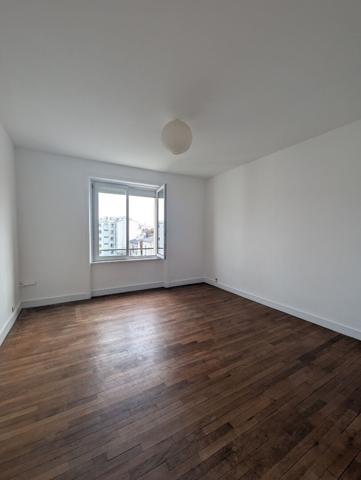 BREST CENTRE/LIBERTE : Grand appartement T6 de 145.76m² Beaux volumes