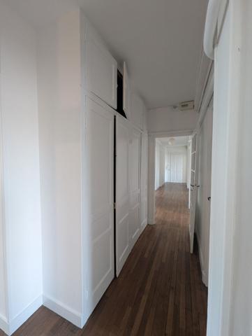 BREST CENTRE/LIBERTE : Grand appartement T6 de 145.76m² Beaux volumes