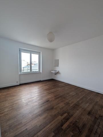 BREST CENTRE/LIBERTE : Grand appartement T6 de 145.76m² Beaux volumes