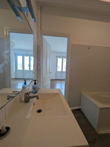BREST CENTRE/LIBERTE : Grand appartement T6 de 145.76m² Beaux volumes