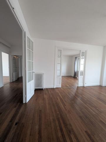 BREST CENTRE/LIBERTE : Grand appartement T6 de 145.76m² Beaux volumes