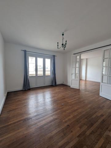 BREST CENTRE/LIBERTE : Grand appartement T6 de 145.76m² Beaux volumes