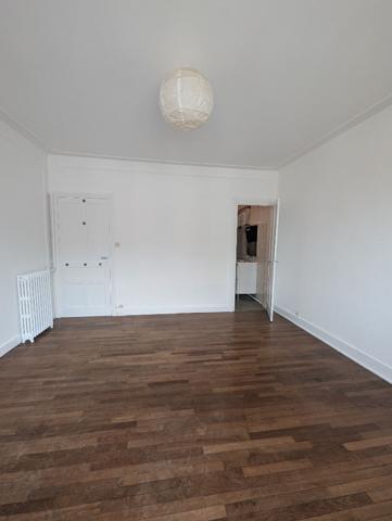 BREST CENTRE/LIBERTE : Grand appartement T6 de 145.76m² Beaux volumes