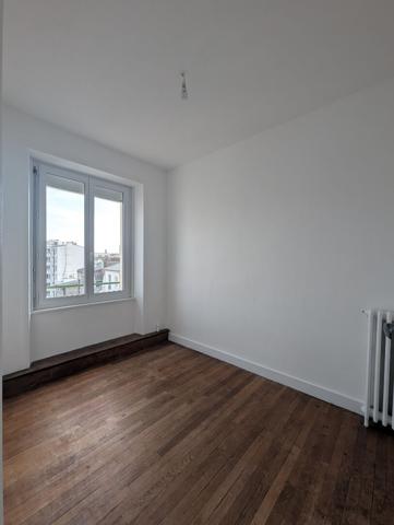 BREST CENTRE/LIBERTE : Grand appartement T6 de 145.76m² Beaux volumes