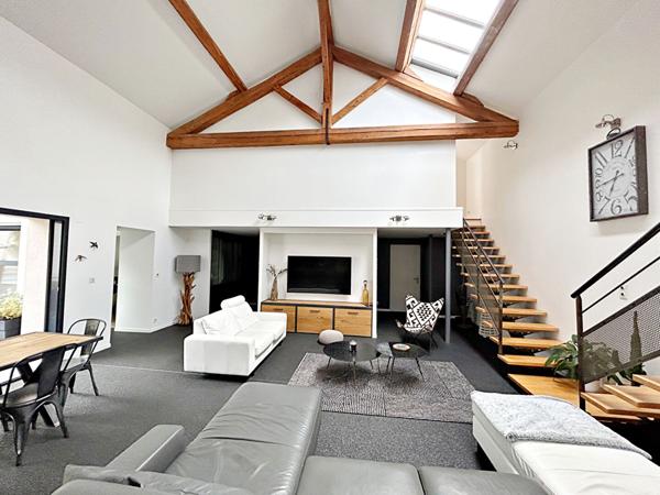 Magnifique Loft à Vendre Roanne 5 pièce(s) 206 m² + piscine