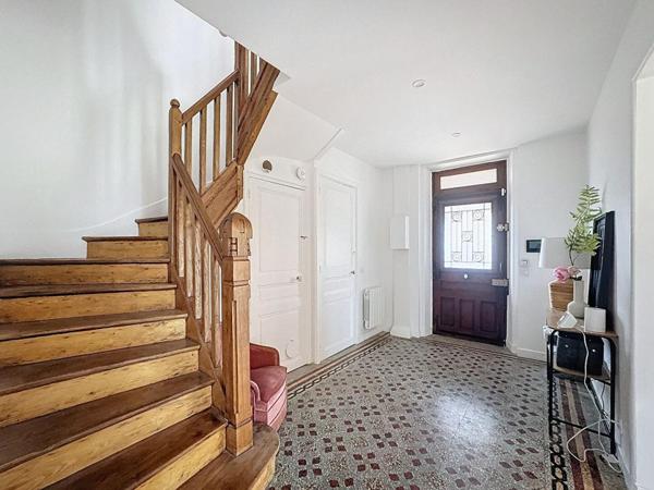 Maison d'architecte pleine de charme (1928) Aucun travaux, jardin et sous-sol