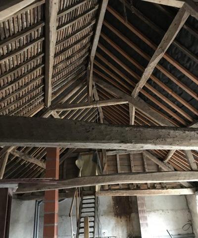 La Couture-Boussey (27750) Corps de ferme 230m2 + 3 gites (max14pers) + Pool house 130m2 avec piscine chauffée 26m2 + clientèle fidèle.