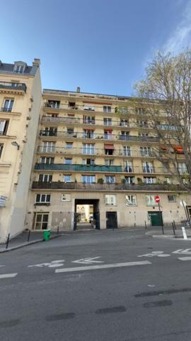 A vendre Box 15 m2 - Hopital Saint Louis - 75010 Paris