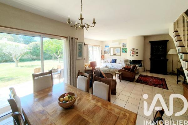 Maison à vendre 6 pièces 150 m² Villeneuve-lès-Avignon
