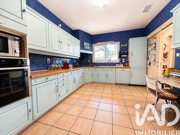 Maison à vendre 6 pièces 150 m² Villeneuve-lès-Avignon