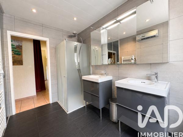 Maison à vendre 6 pièces 150 m² Villeneuve-lès-Avignon