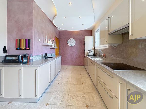 Biens de prestige à vendre Challans : 495 000 € - AJP Immobilier Challans