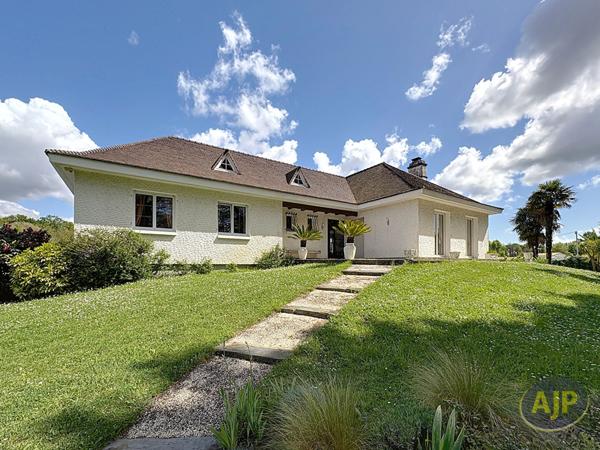 Biens de prestige à vendre Challans : 495 000 € - AJP Immobilier Challans