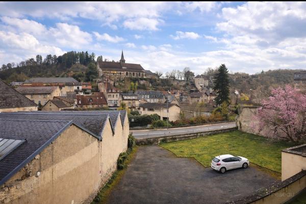 Appartement à AUBUSSON (23200)