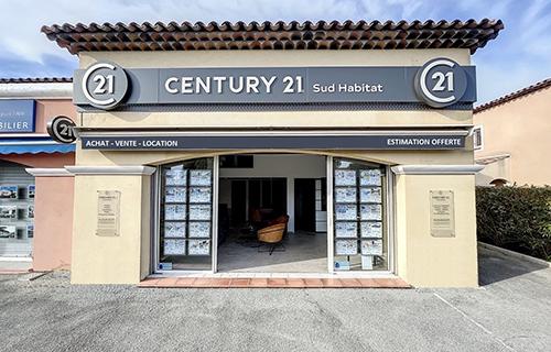 Appartement T4 à vendre  4 pièces - 82,88 m 2   ST RAPHAEL  - 83