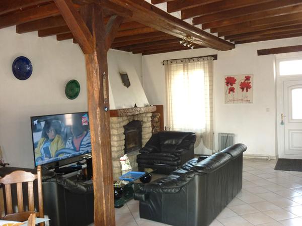 Maison Salbris 7 pièces et local professionnel .