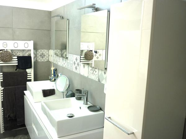 Maison Salbris 7 pièces et local professionnel .