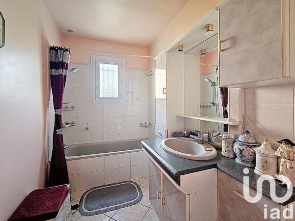 Maison 4 pièces de 82 m² à Vinassan (11110)