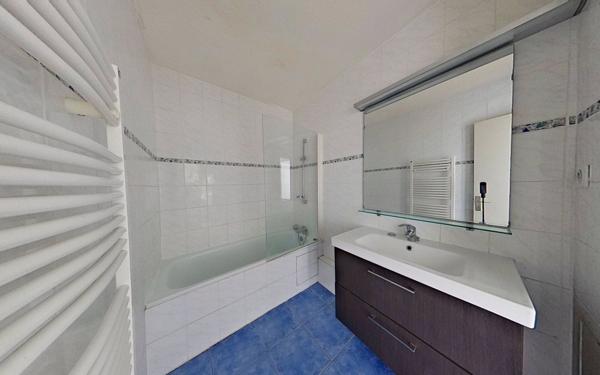 Appartement à vendre    3 pièces • 70 m2 Lyon 8