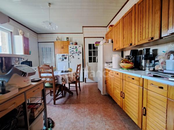 Immeuble à vendre CROUY (02)