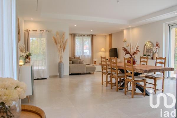 Maison 7 pièces de 195 m² à La Chapelle-sur-Oreuse (89260)