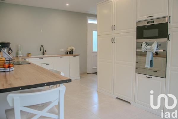 Maison 7 pièces de 195 m² à La Chapelle-sur-Oreuse (89260)