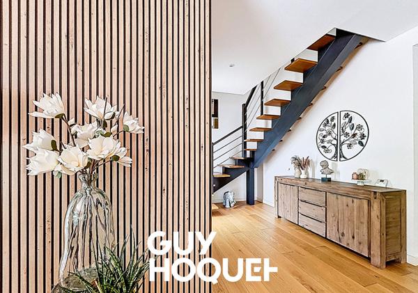 Villa Contemporaine 5 Chambres + Piscine - 71850 CHARNAY LES MACON