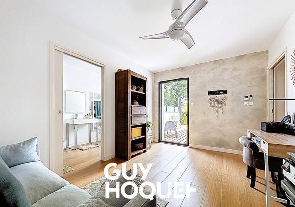 Villa Contemporaine 5 Chambres + Piscine - 71850 CHARNAY LES MACON