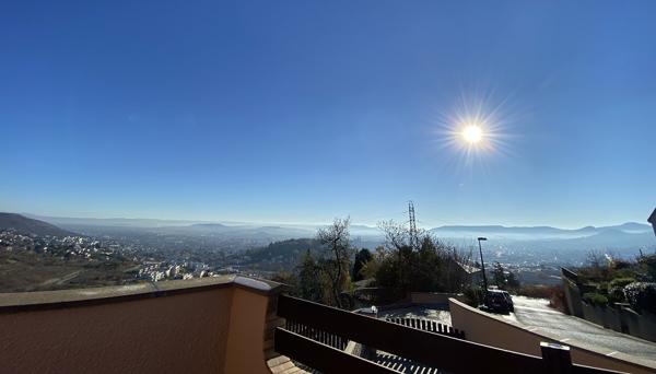 MAISON AVEC SUPERBE VUE
